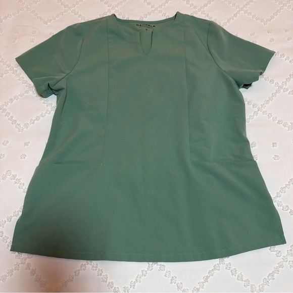 Mandala Women's Mint Green Scrub Set- M - Picture 2 of 13